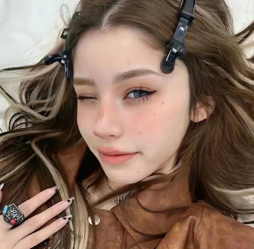 法丽达的两千首歌